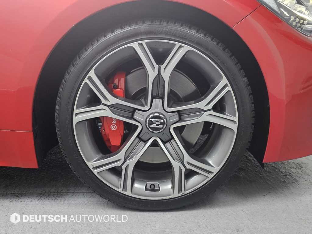 KIA Stinger - Vista 5