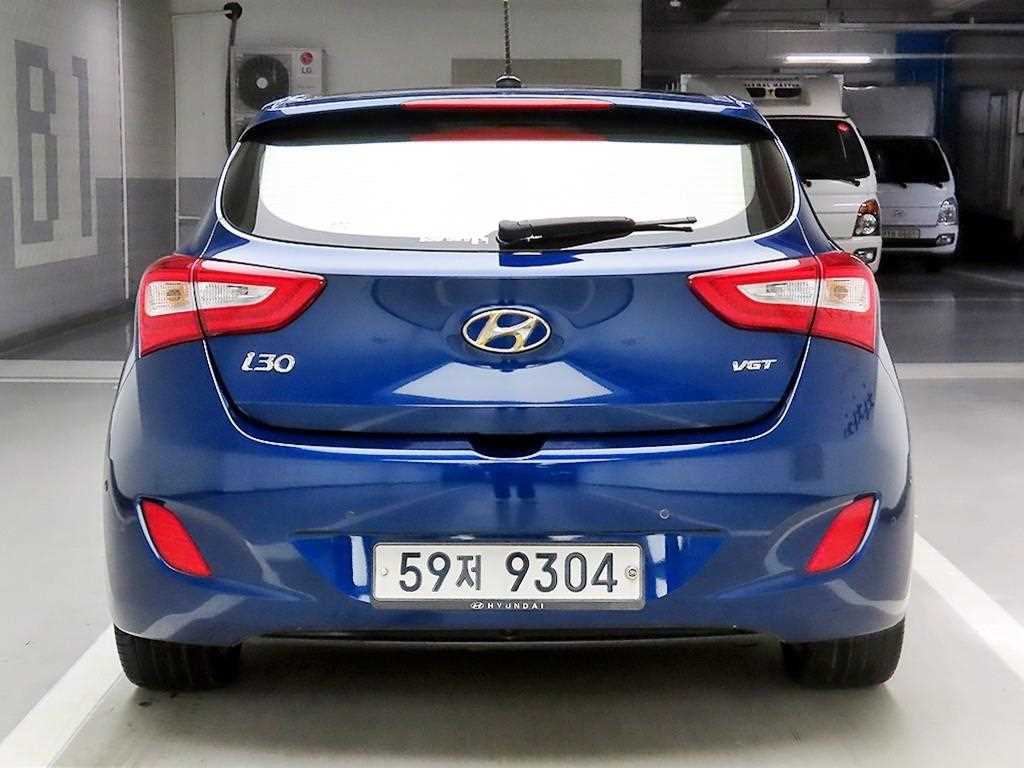 HYUNDAI i30 - Vista 3