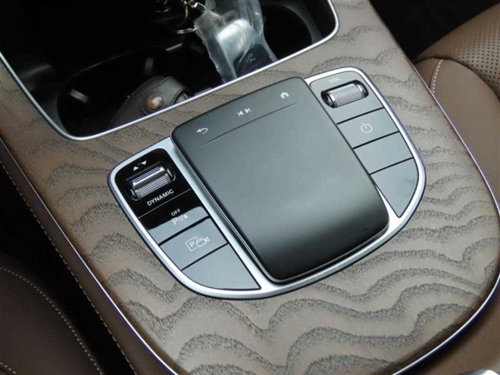 Mercedes Benz E class - Vista 6