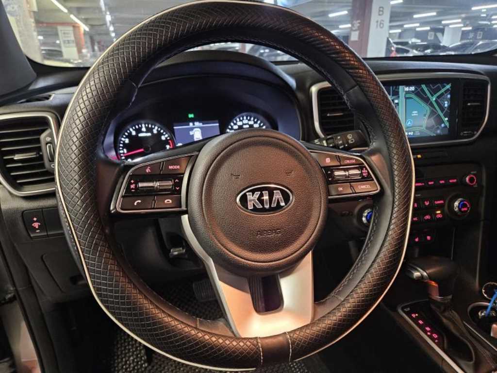 KIA Sportage - Vista 8