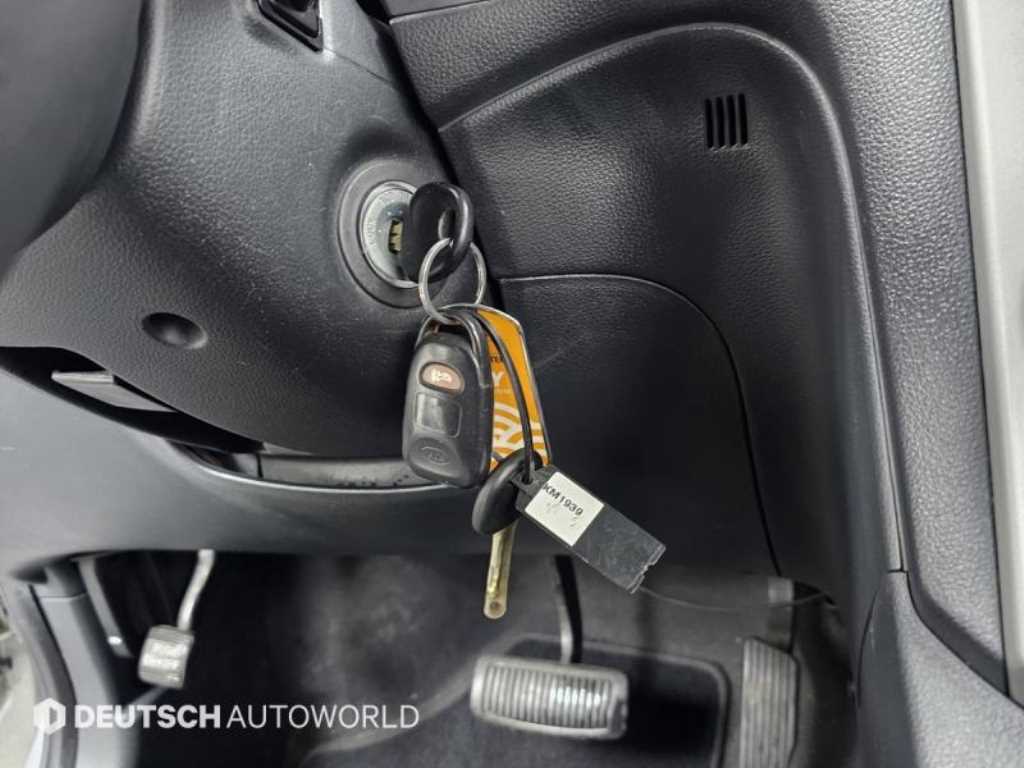 KIA Carens 2009 Gris - Importación desde Corea - HF Imports Iquique - Foto 18