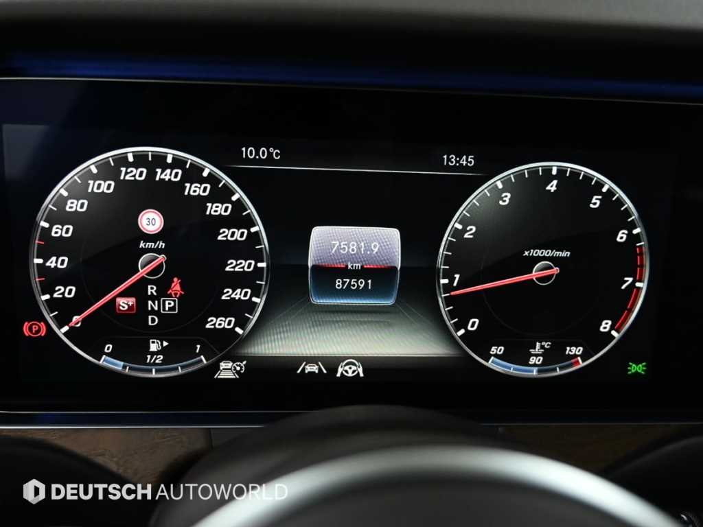 Mercedes Benz E class - Vista 8