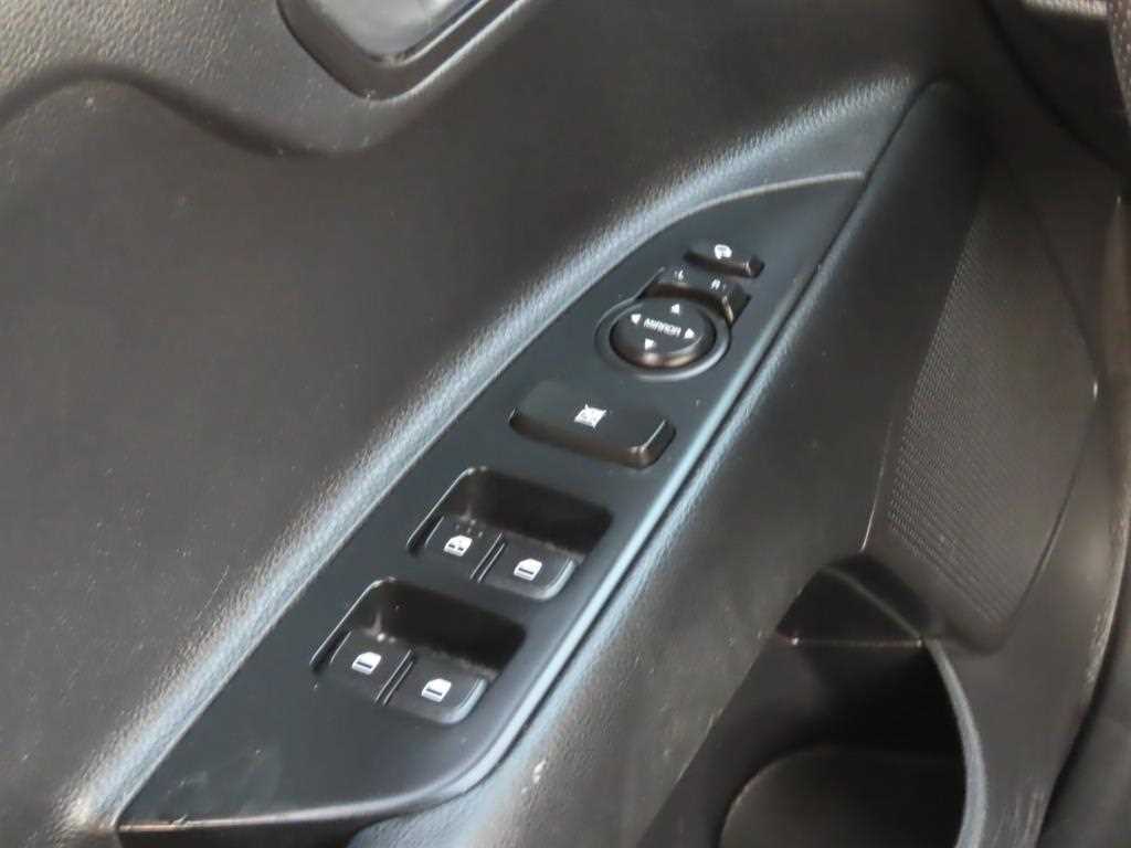 KIA Stonic - Vista 6