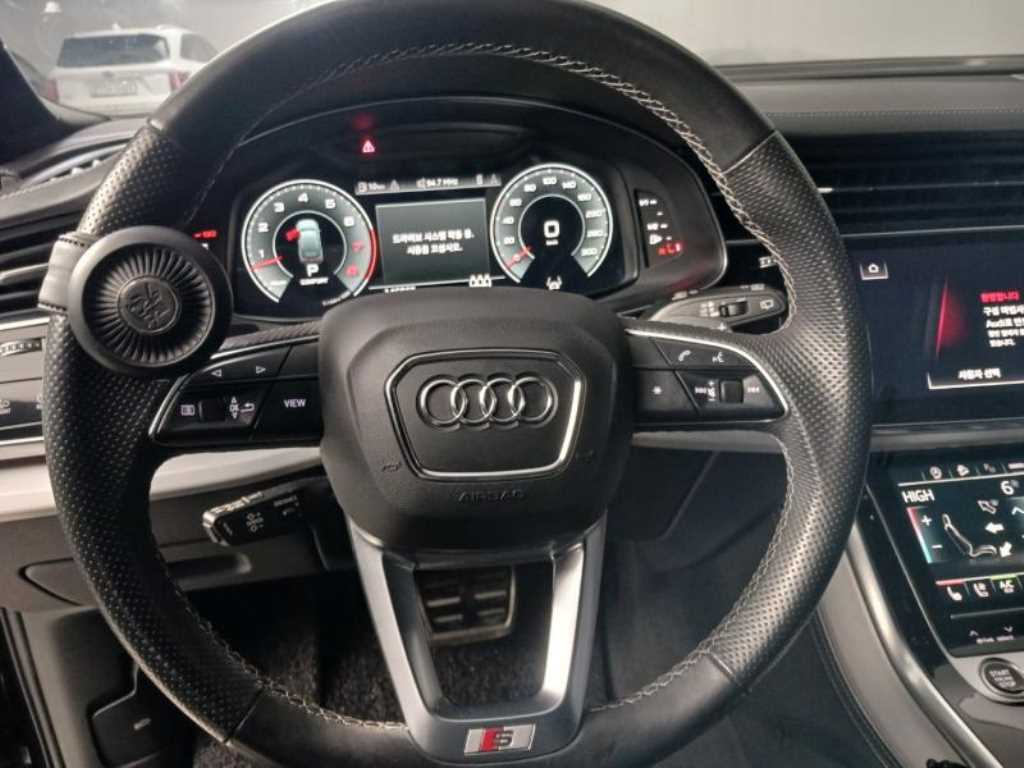 Audi Q7 - Vista 10