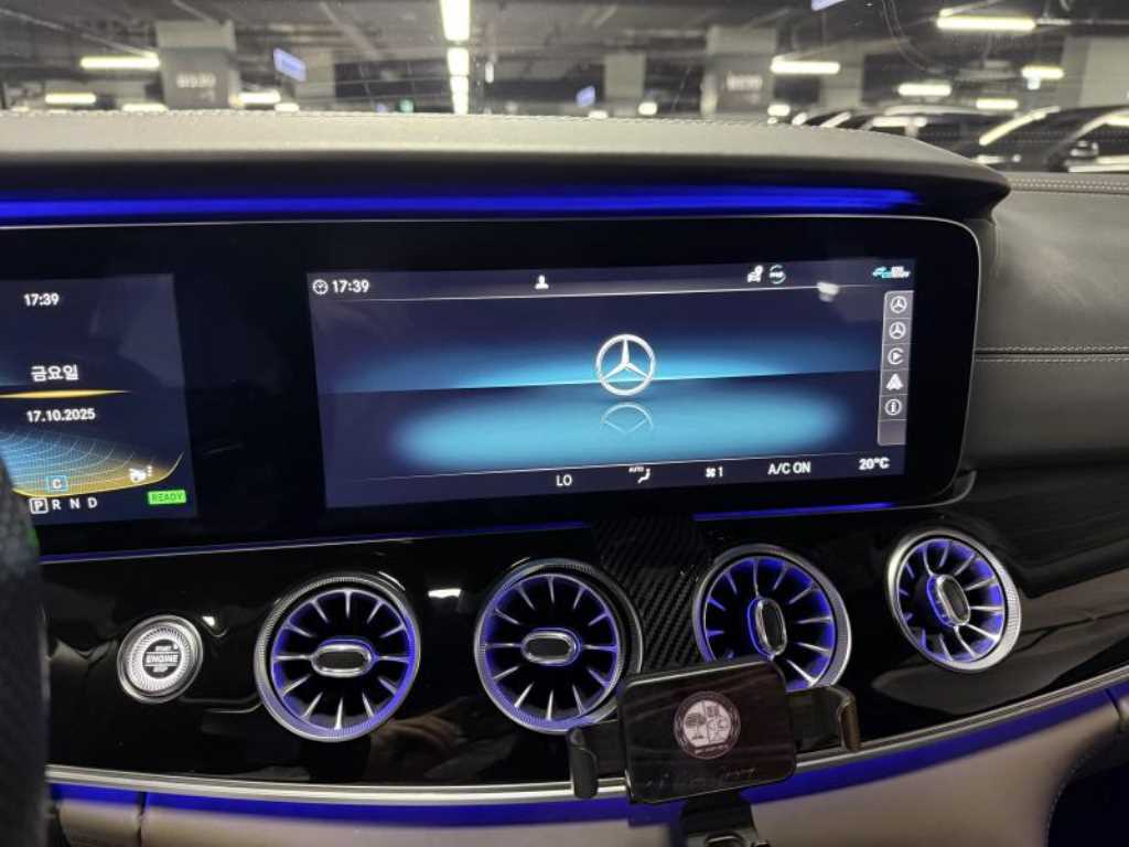 Mercedes Benz AMG GT - Vista 12