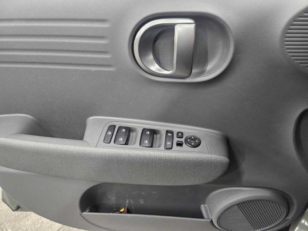 HYUNDAI Casper - Vista 12