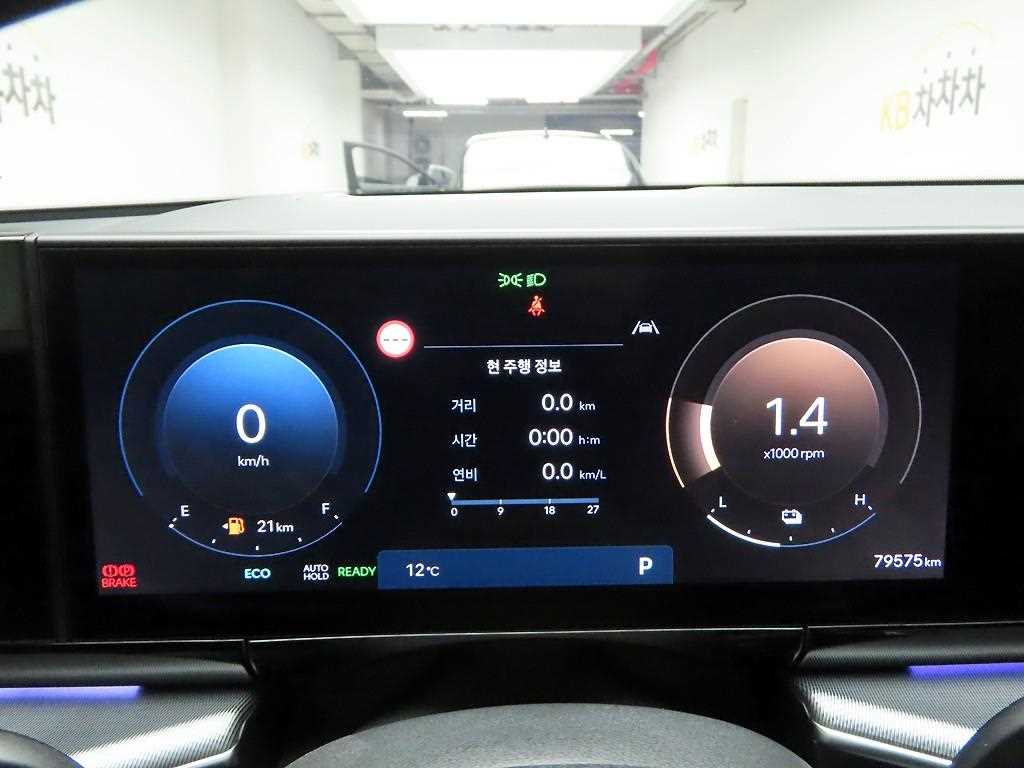 HYUNDAI Grandeur - Vista 6