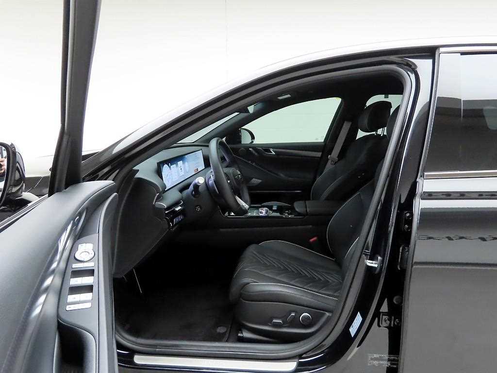 Genesis G80 - Vista 12