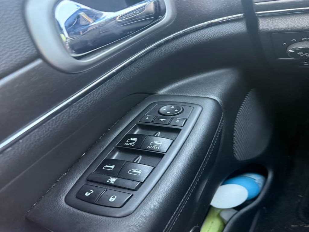 Jeep Cherokee - Vista 3