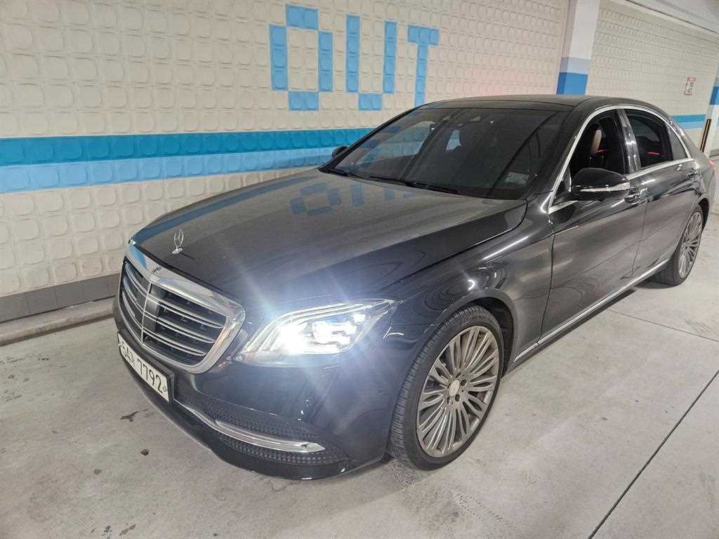 Mercedes Benz S Class - Vista 3