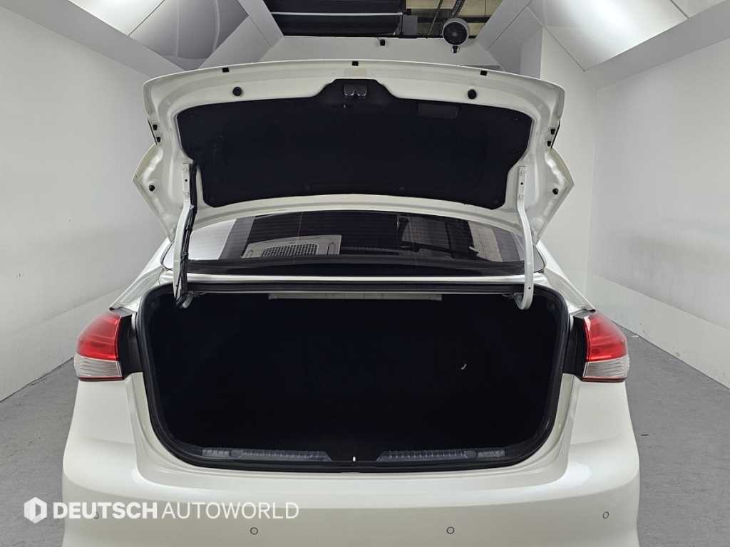 KIA K3 2016 Blanco - Importación desde Corea - HF Imports Iquique - Foto 20