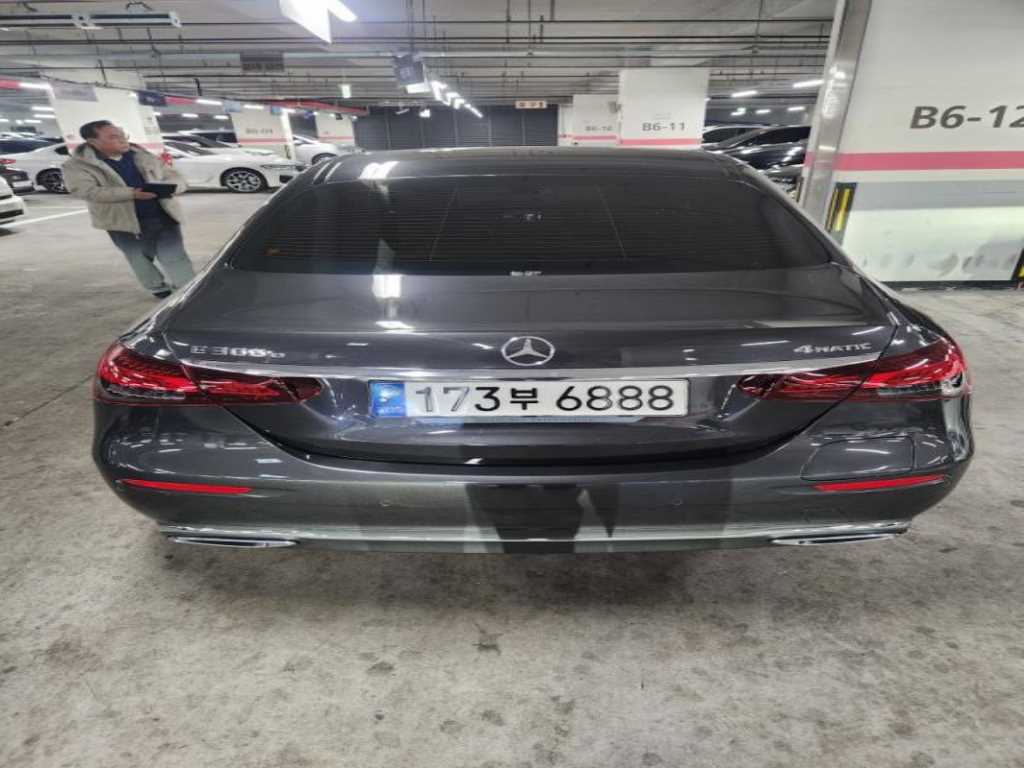 Mercedes Benz E class - Vista 2