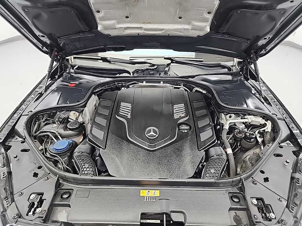 Mercedes Benz S Class - Vista 5