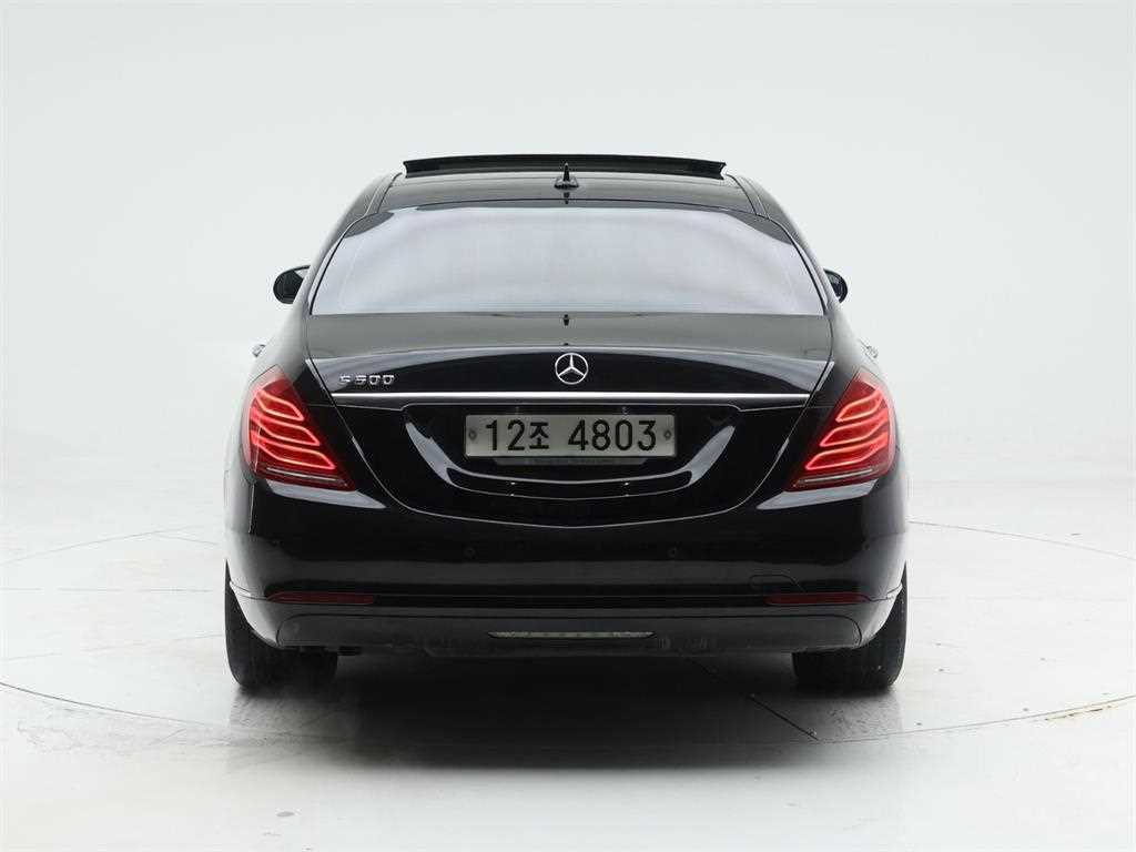 Mercedes Benz S Class - Vista 5