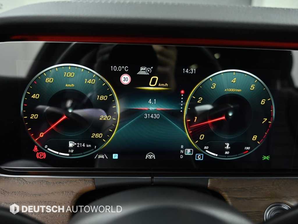 Mercedes Benz E class - Vista 8