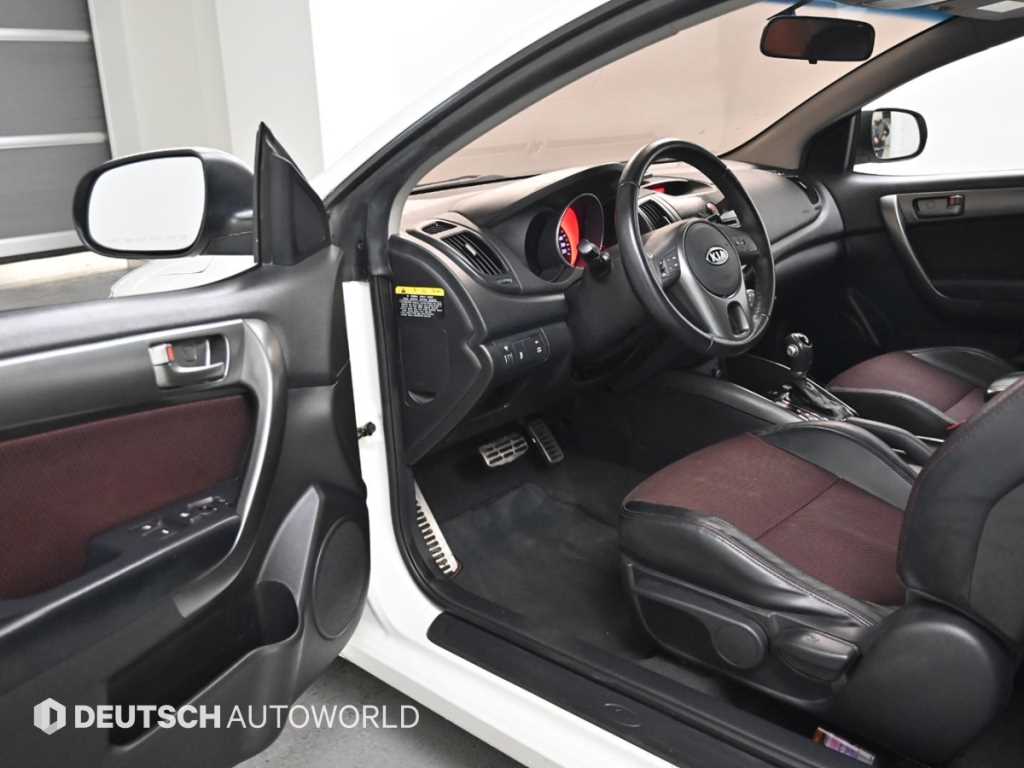 KIA Forte - Vista 11