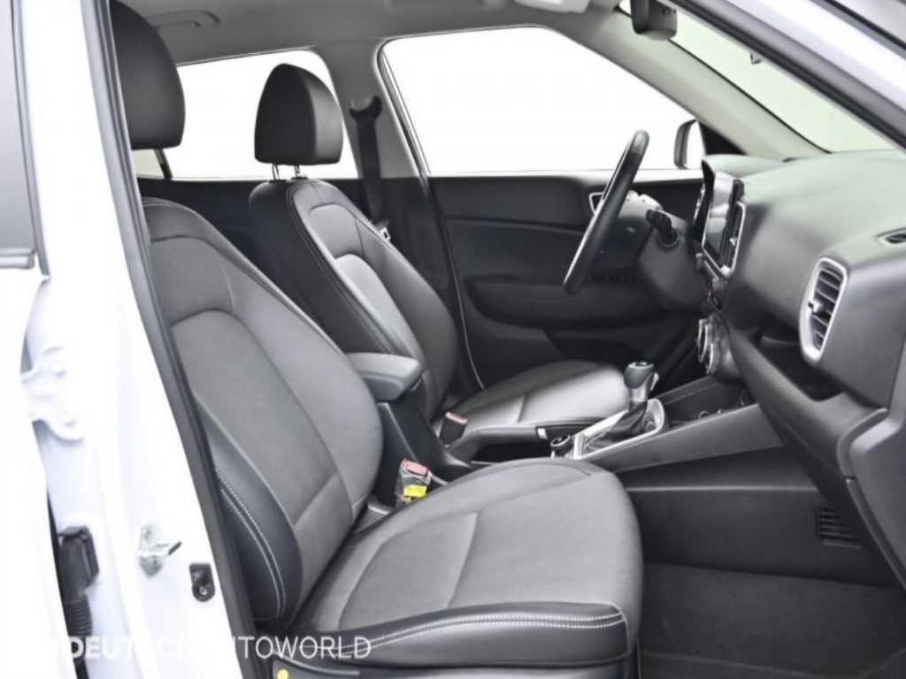 HYUNDAI Venue - Vista 10