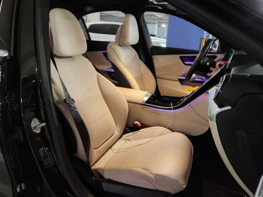 Mercedes Benz C Class - Vista 4