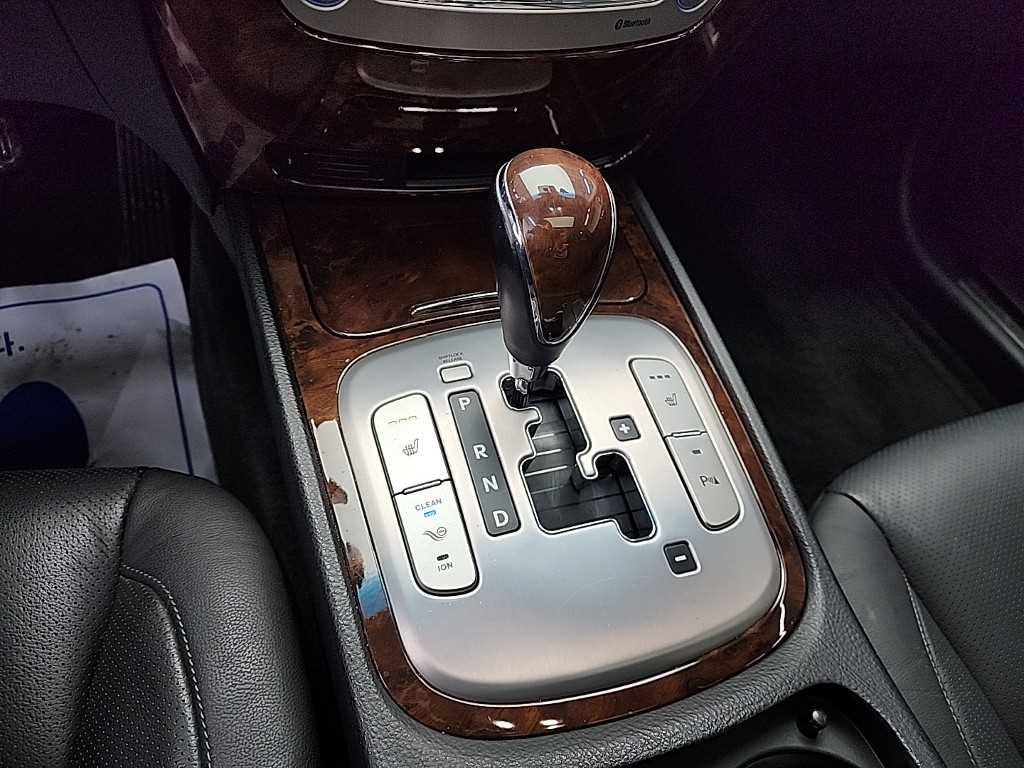 HYUNDAI Genesis - Vista 8