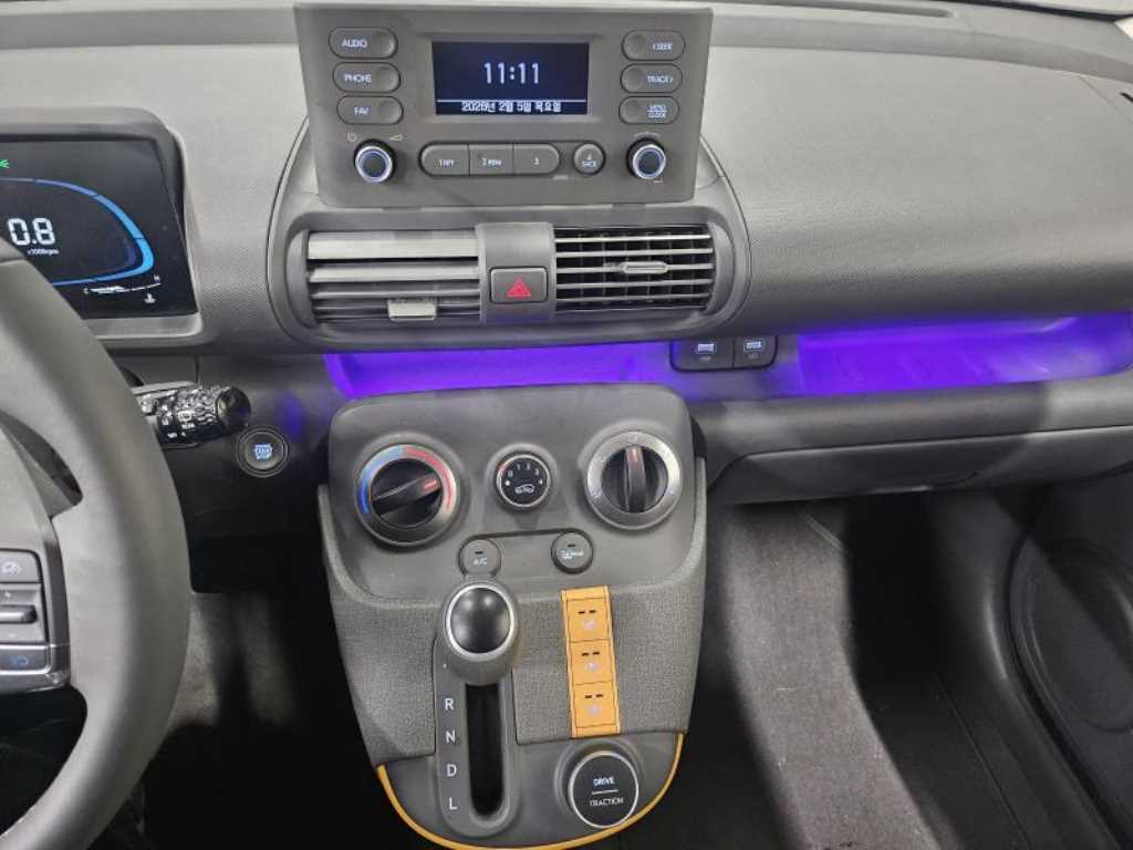 HYUNDAI Casper - Vista 10