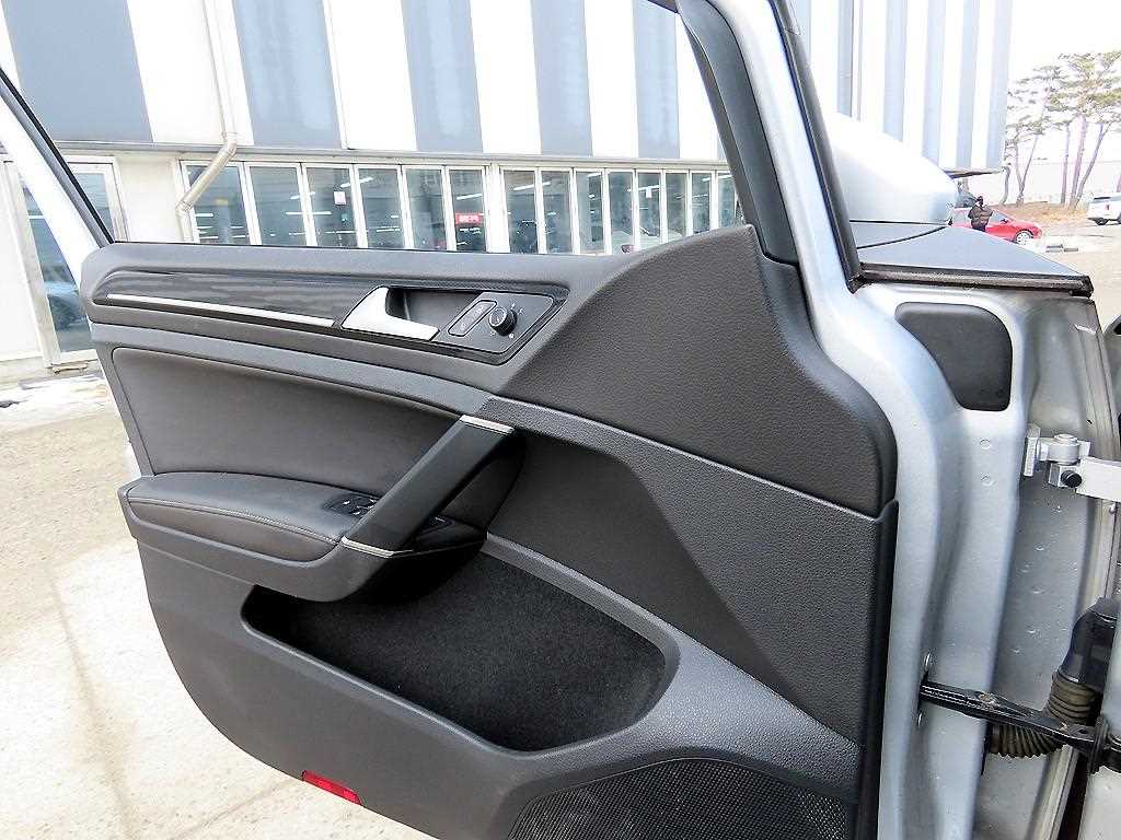 Volkswagen Golf - Vista 11