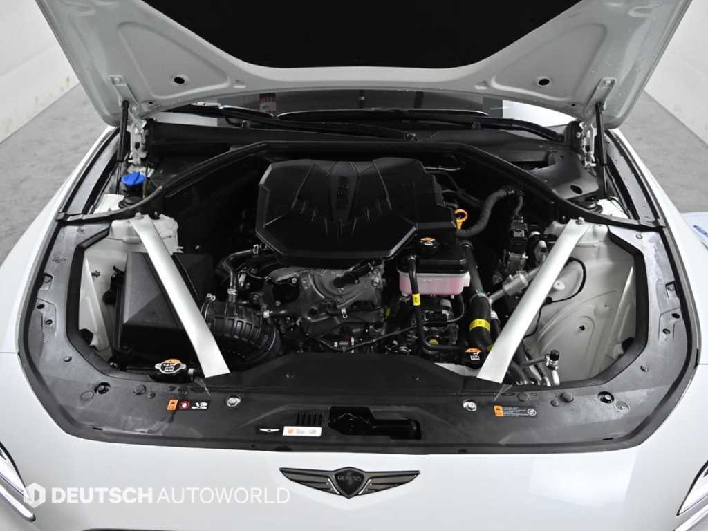 Genesis G70 - Vista 6