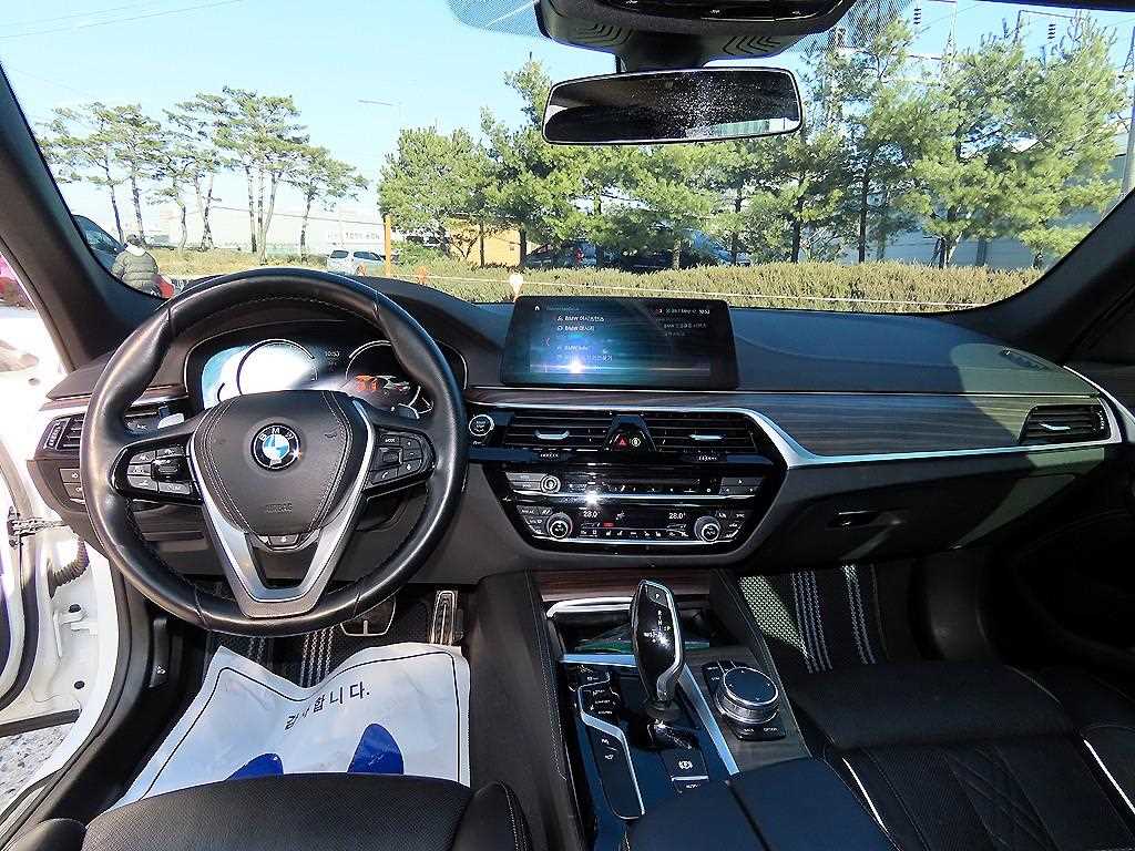 BMW 5 Series - Vista 7