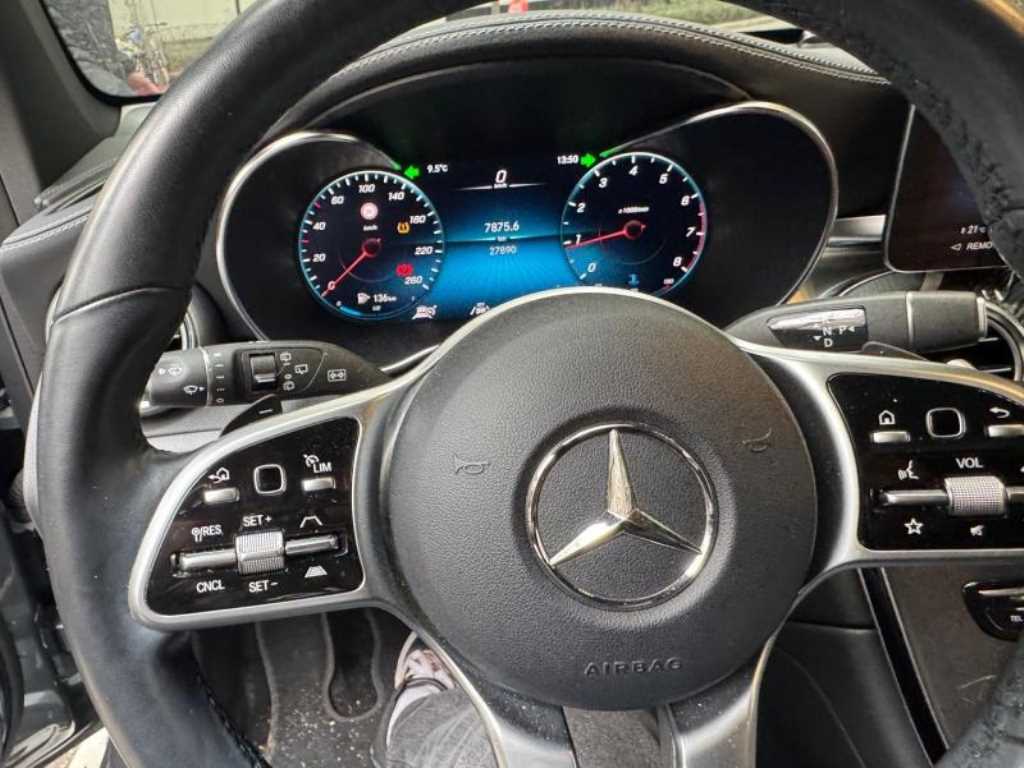 Mercedes Benz GLC Class - Vista 4