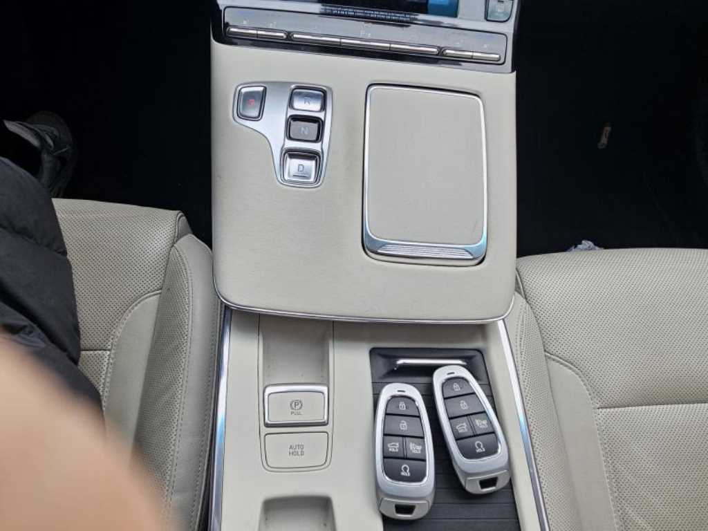 HYUNDAI Grandeur - Vista 12