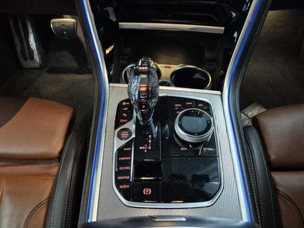 BMW 8 Series - Vista 8