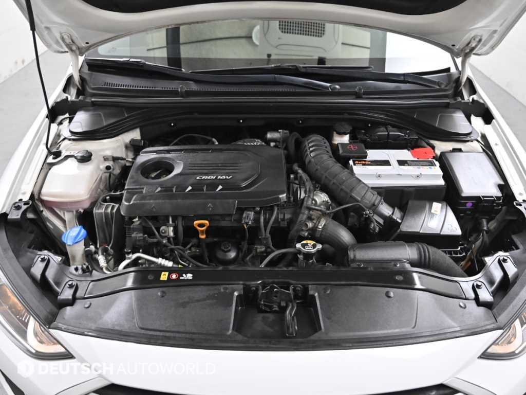 HYUNDAI Avante - Vista 6