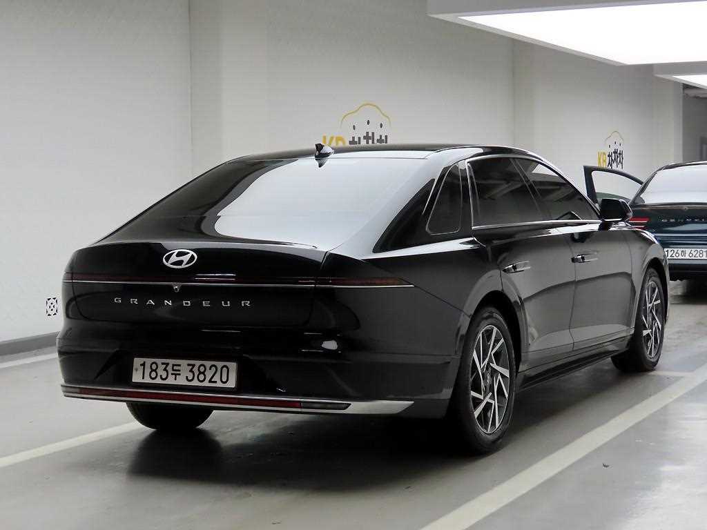 HYUNDAI Grandeur - Vista 4