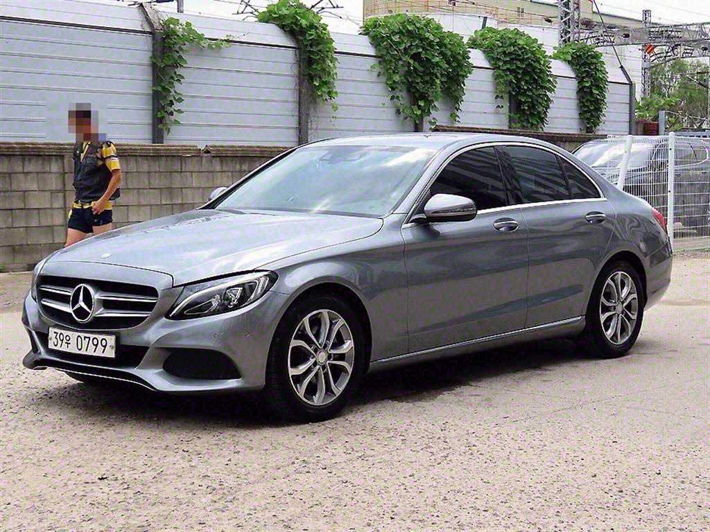 Mercedes Benz C Class - Vista 2