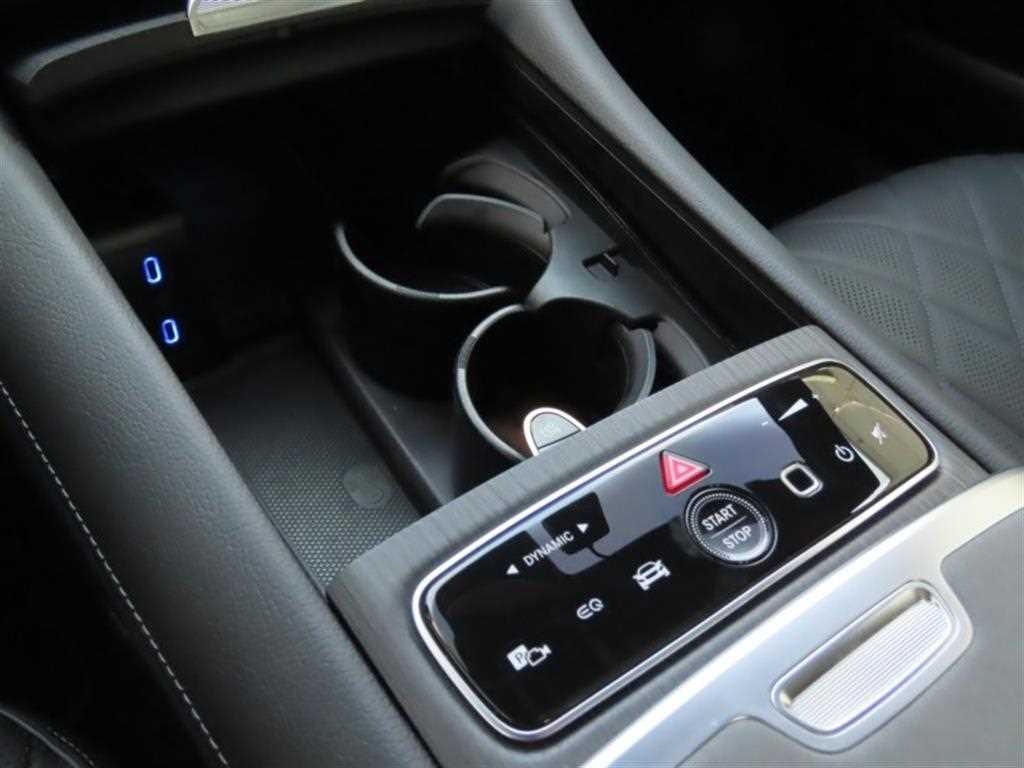 Mercedes Benz EQS - Vista 6