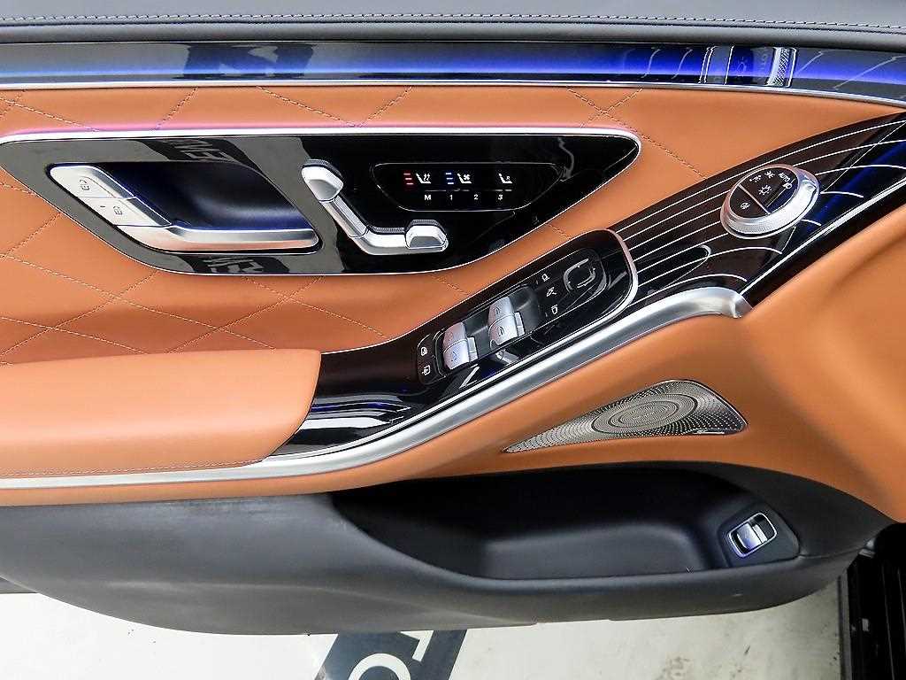 Mercedes Benz S Class - Vista 11