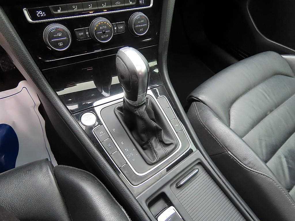 Volkswagen Golf - Vista 10