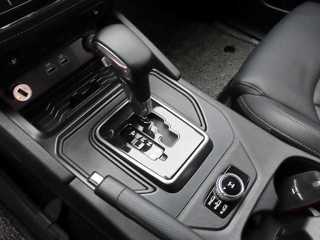 Ssangyong Rexton - Vista 10