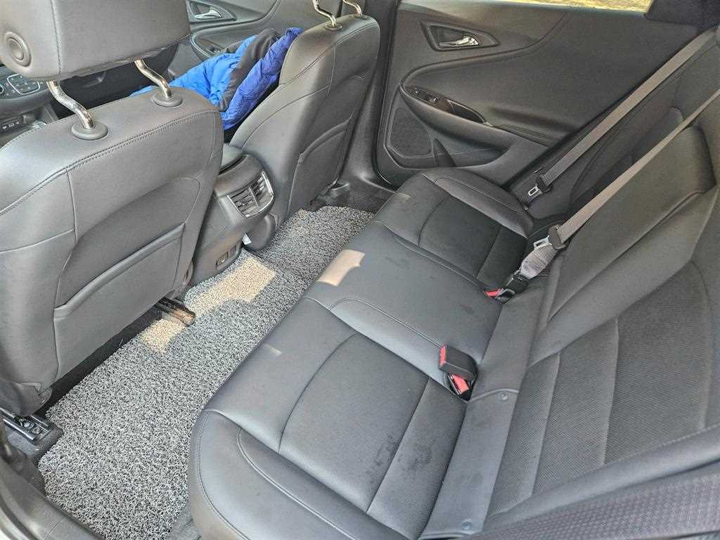 Chevrolet Malibu - Vista 10