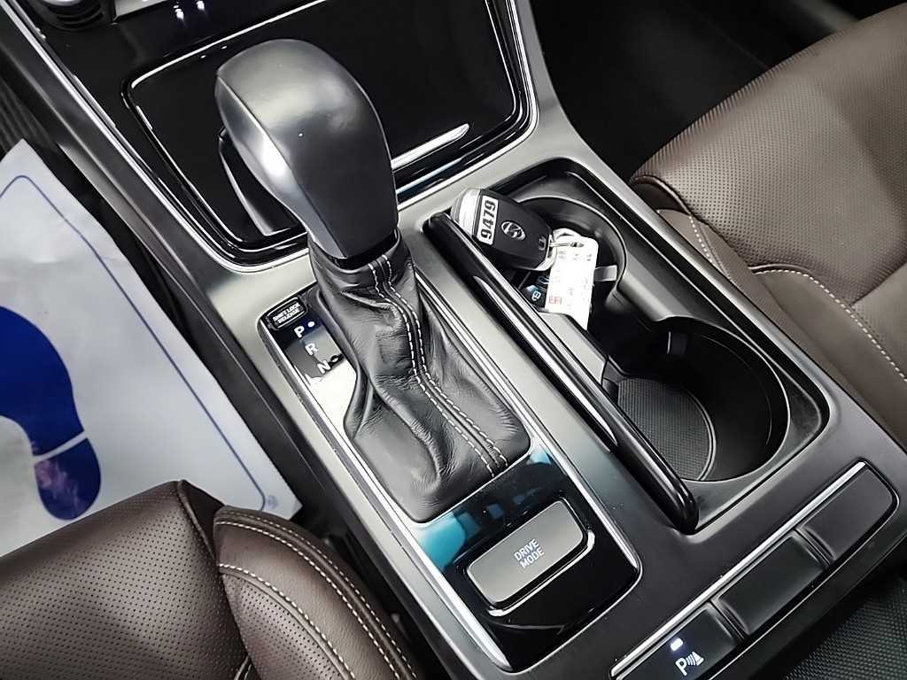 HYUNDAI Grandeur - Vista 8