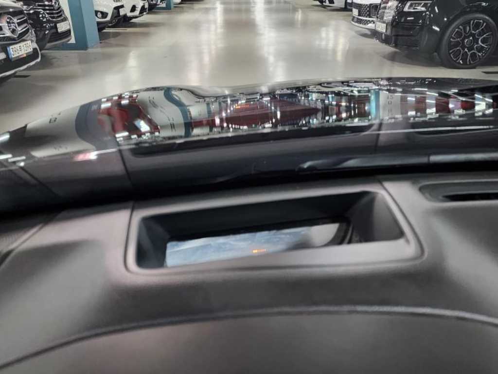 Genesis G80 - Vista 12