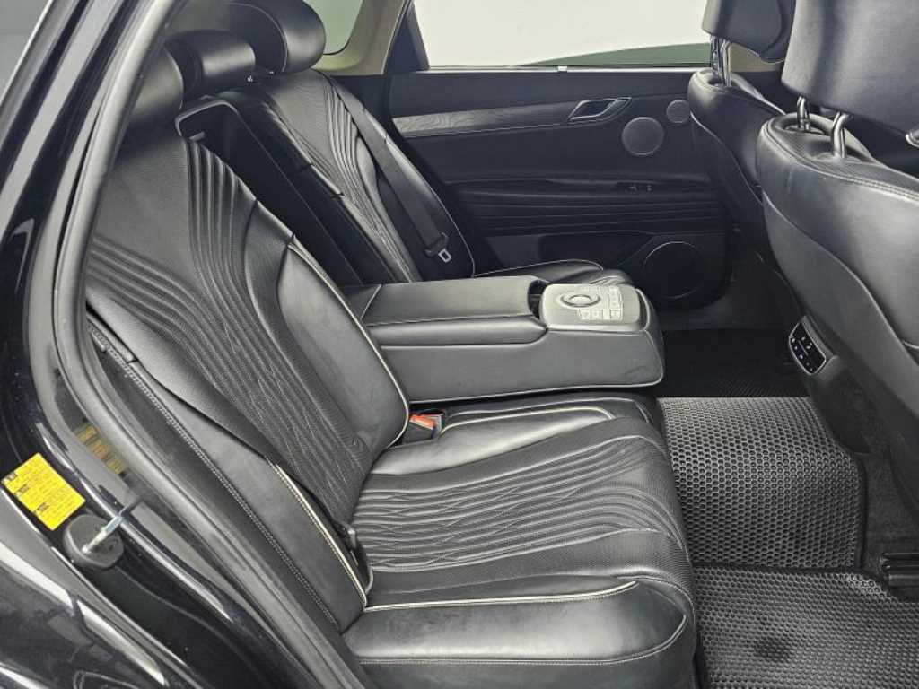 Genesis G80 - Vista 12