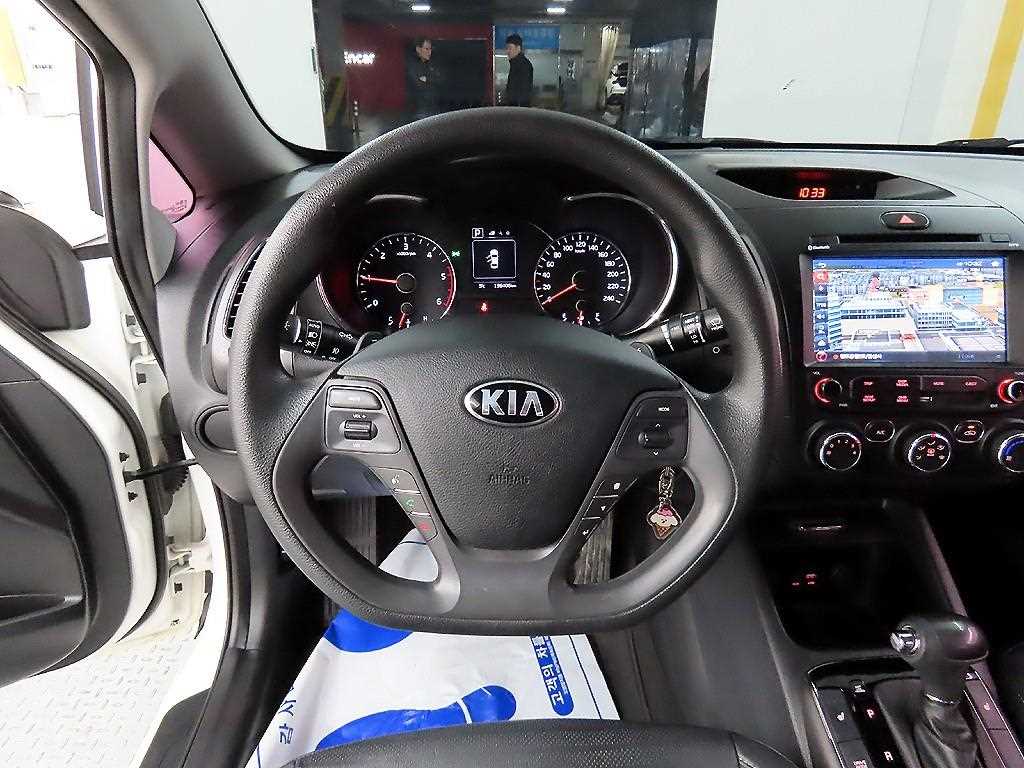 KIA K3 - Vista 9