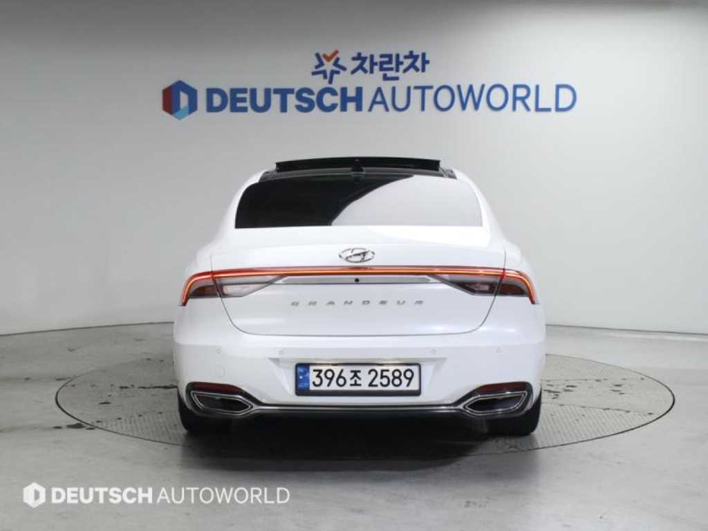 HYUNDAI Grandeur - Vista 4