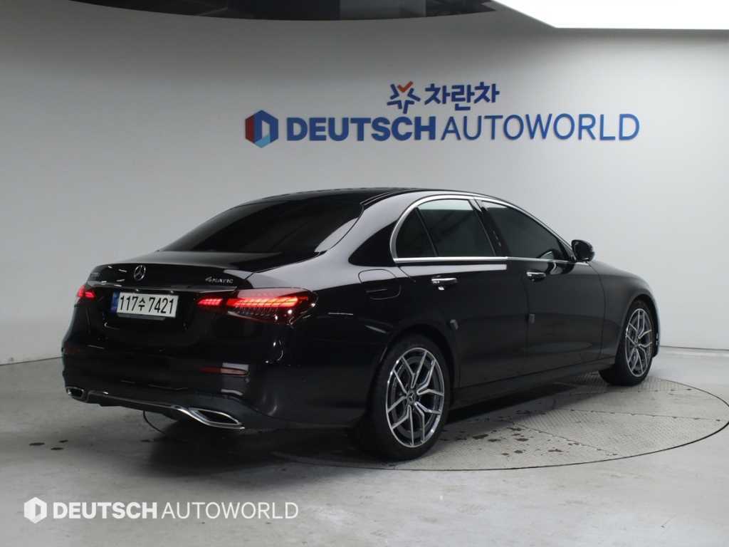 Mercedes Benz E class - Vista 2