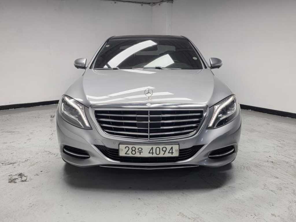 Mercedes Benz S Class - Vista 4