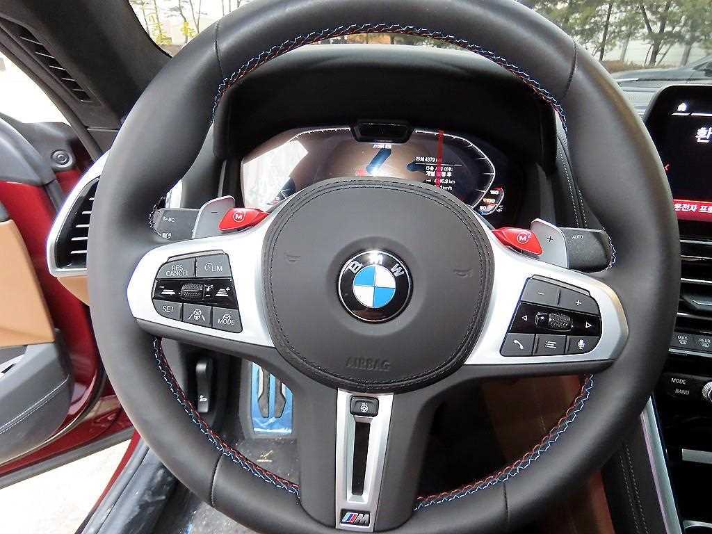 BMW 8 Series - Vista 8