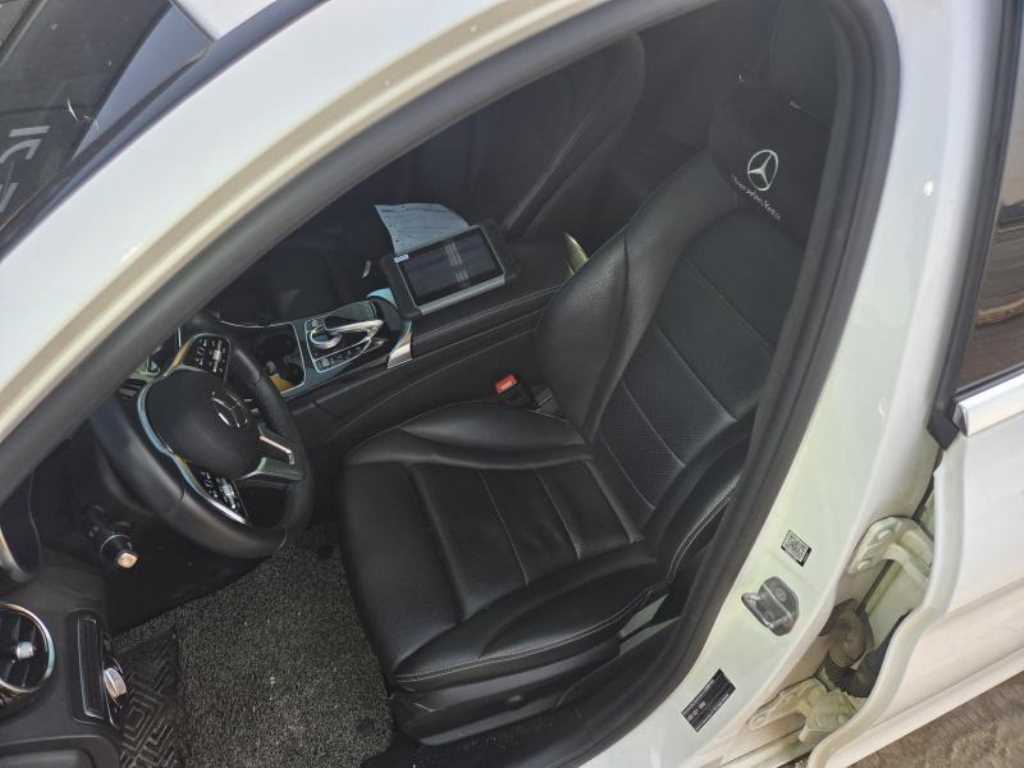 Mercedes Benz C Class - Vista 10