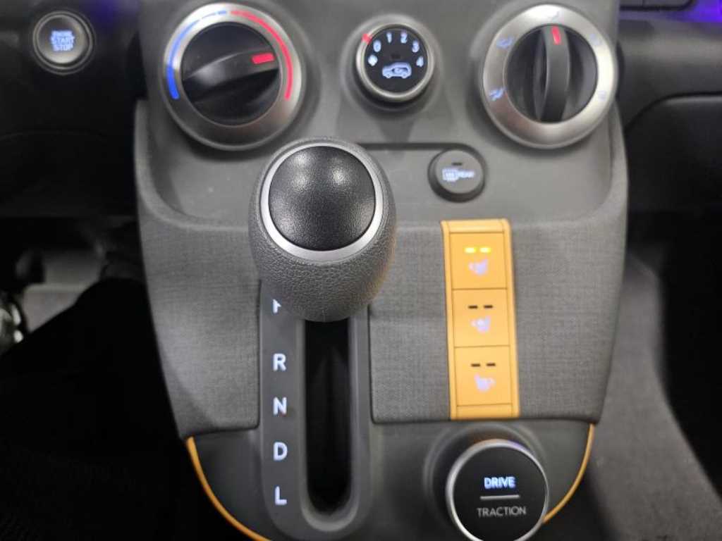 HYUNDAI Casper - Vista 6