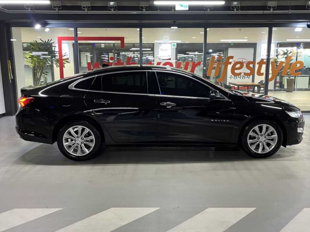 Chevrolet Malibu - Vista 3