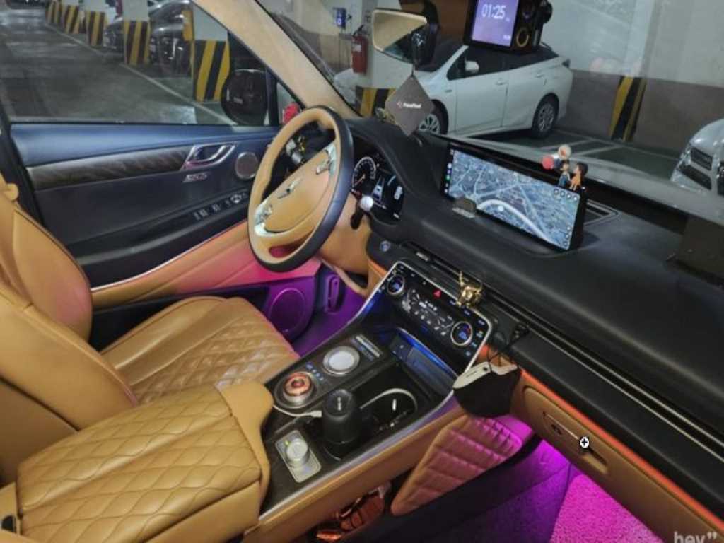 Genesis GV80 - Vista 8